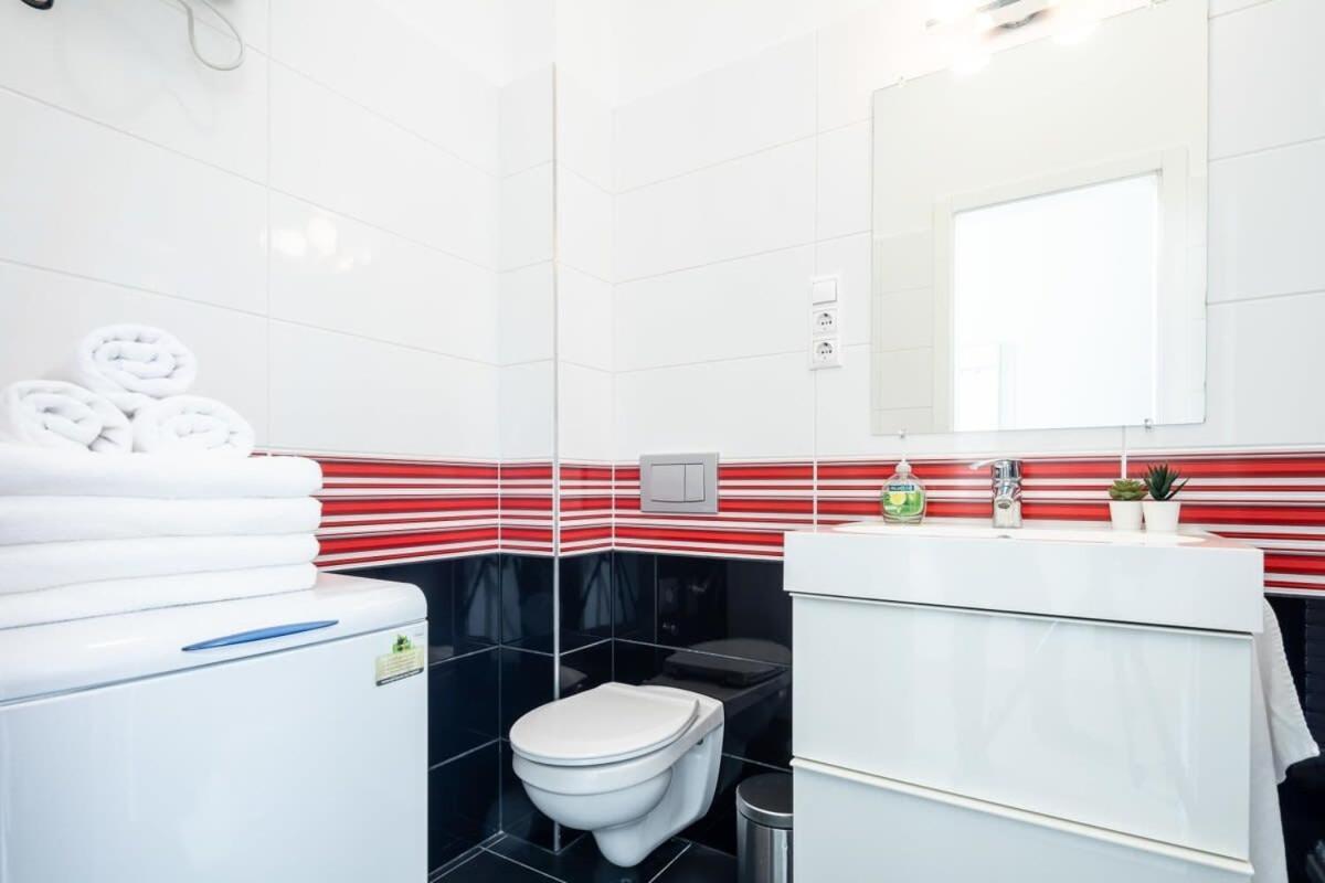 Bright & Large Apartment At Top Location Budapeste Exterior foto
