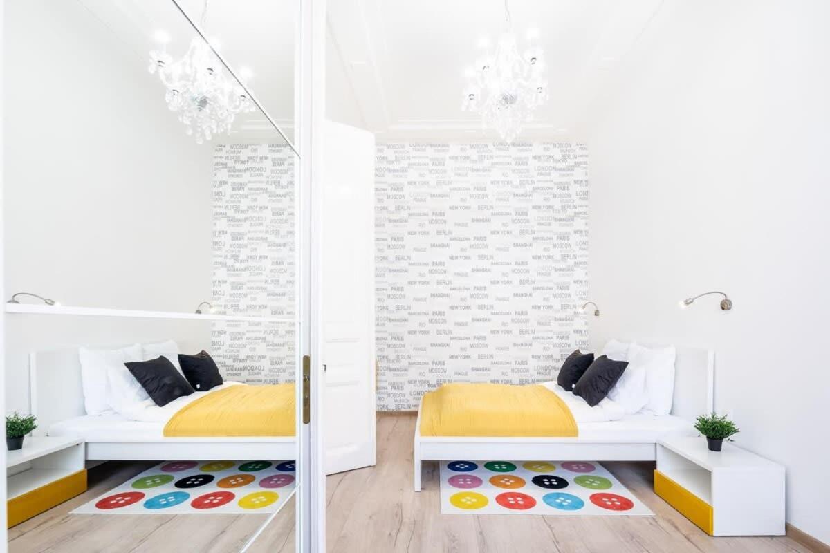 Bright & Large Apartment At Top Location Budapeste Exterior foto