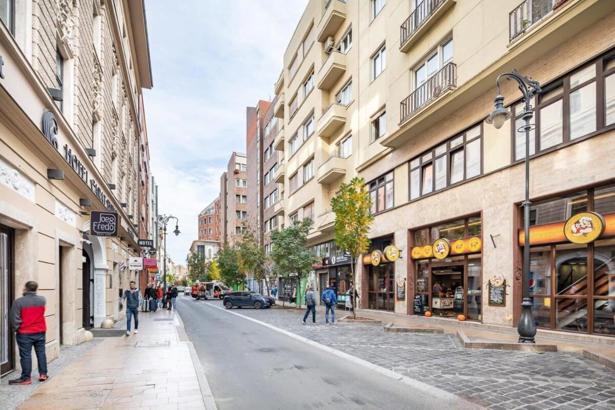 Bright & Large Apartment At Top Location Budapeste Exterior foto