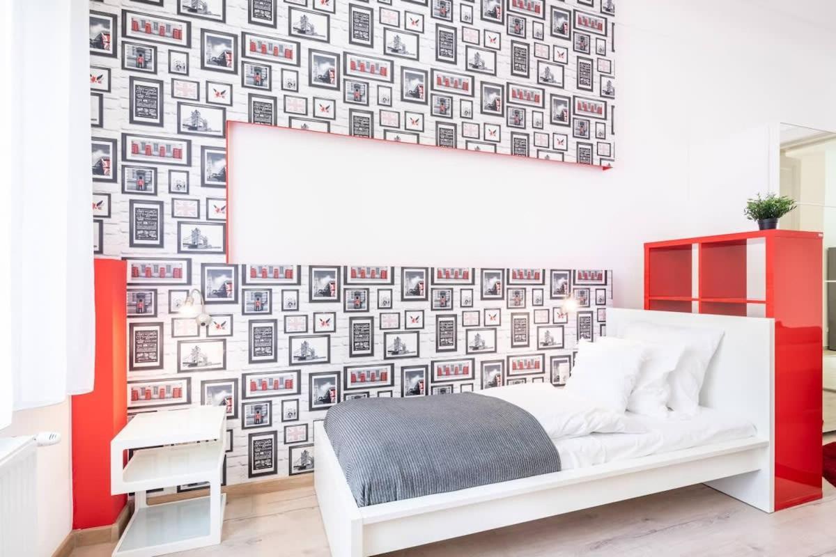 Bright & Large Apartment At Top Location Budapeste Exterior foto